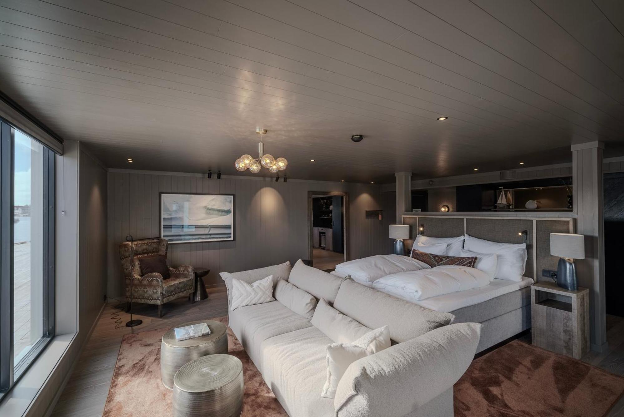 Henningsvaer Bryggehotell - By Classic Norway Hotels Exterior foto