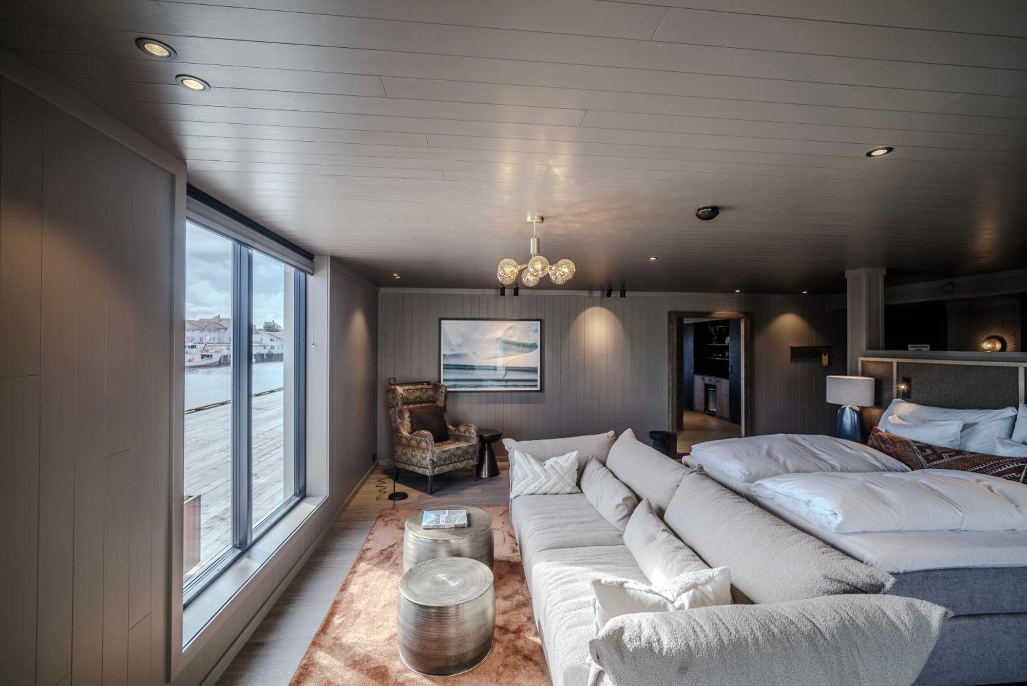 Henningsvaer Bryggehotell - By Classic Norway Hotels Exterior foto