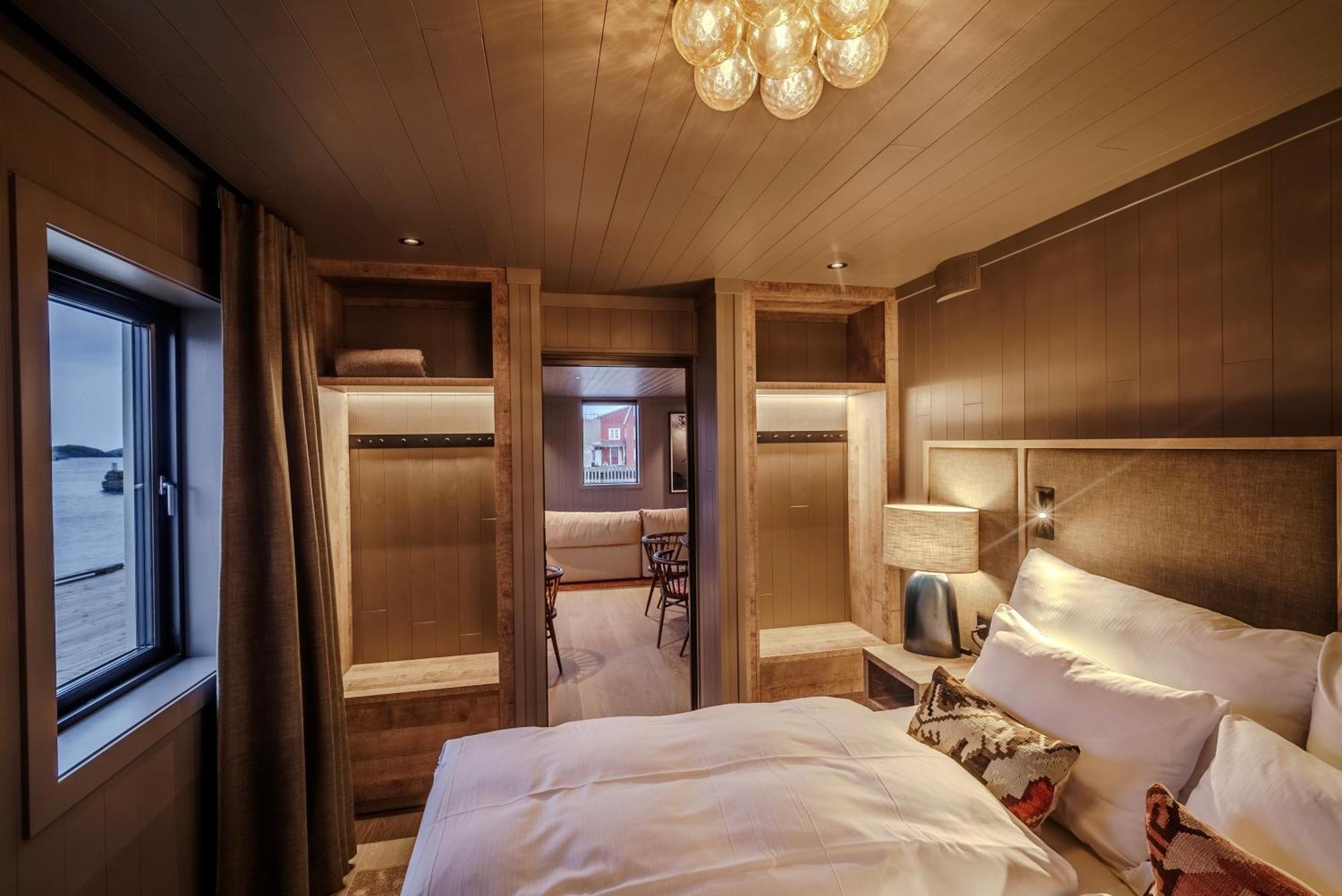 Henningsvaer Bryggehotell - By Classic Norway Hotels Exterior foto