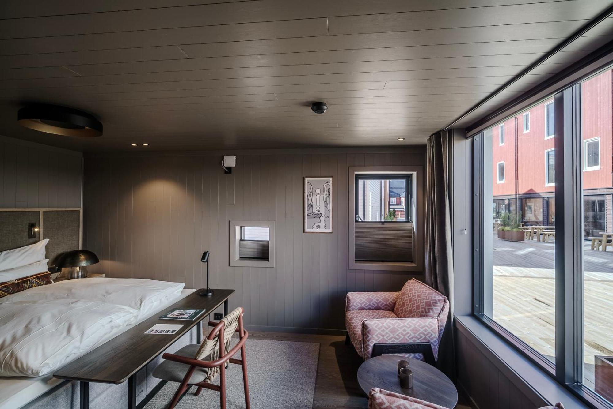 Henningsvaer Bryggehotell - By Classic Norway Hotels Exterior foto