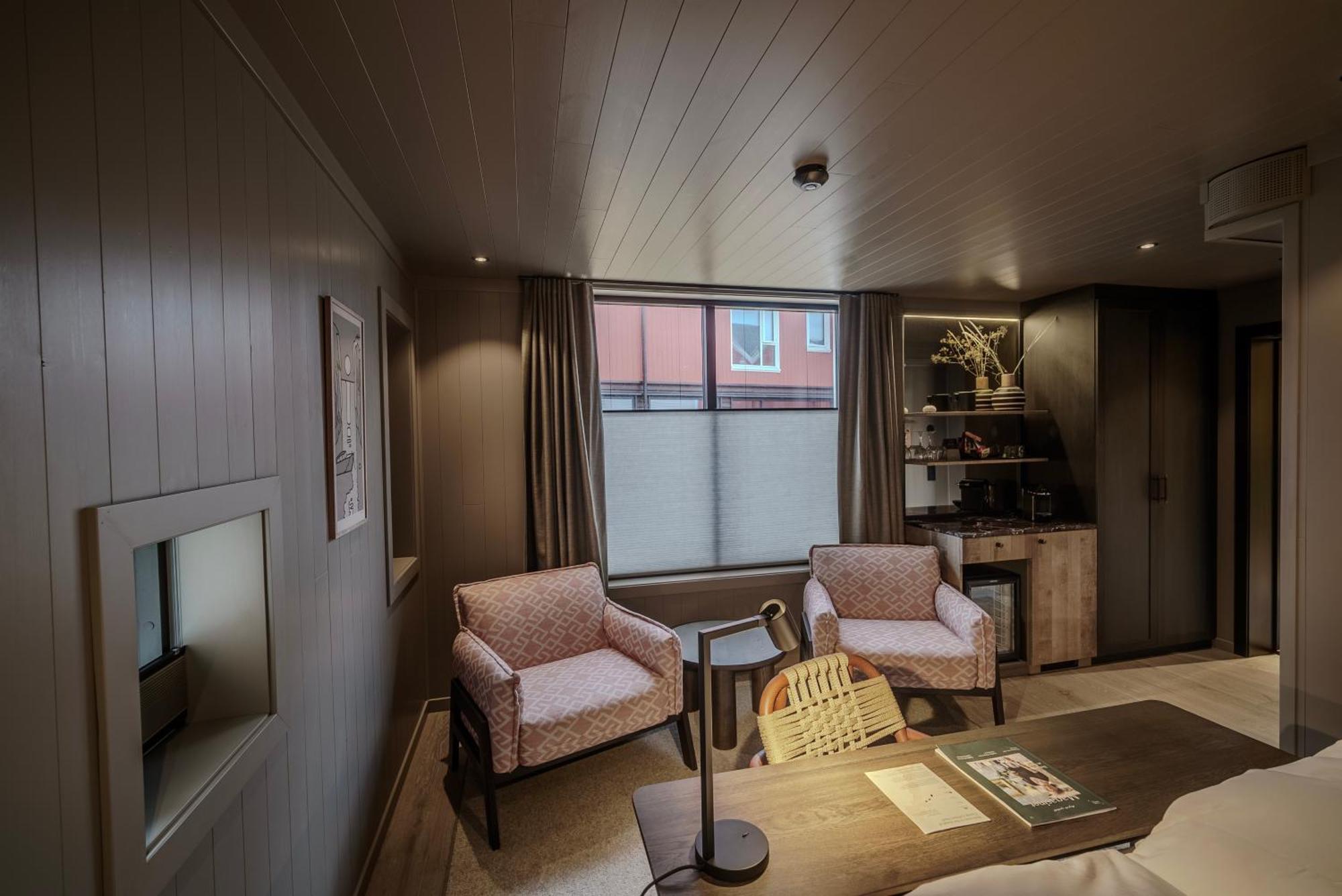 Henningsvaer Bryggehotell - By Classic Norway Hotels Exterior foto